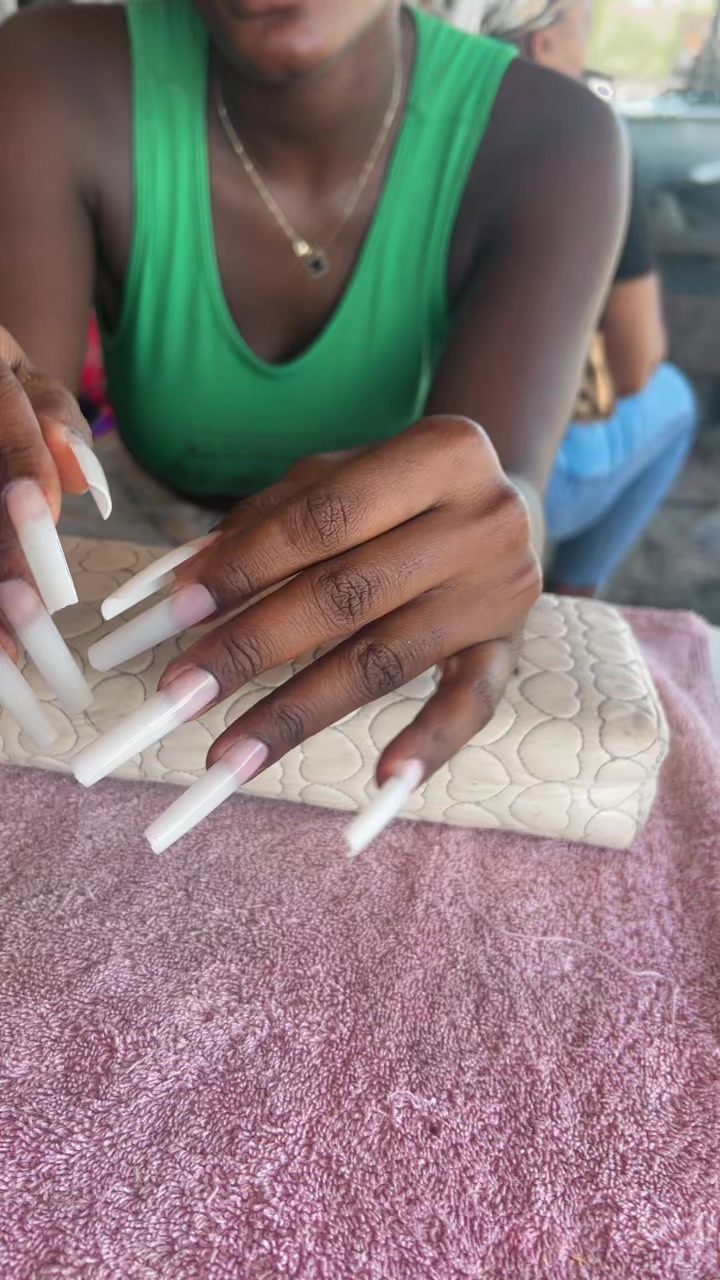 @Safou nails💅🏾&beauty🦋