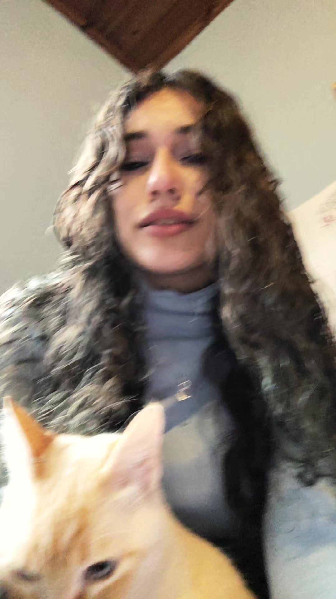 @emy🔎