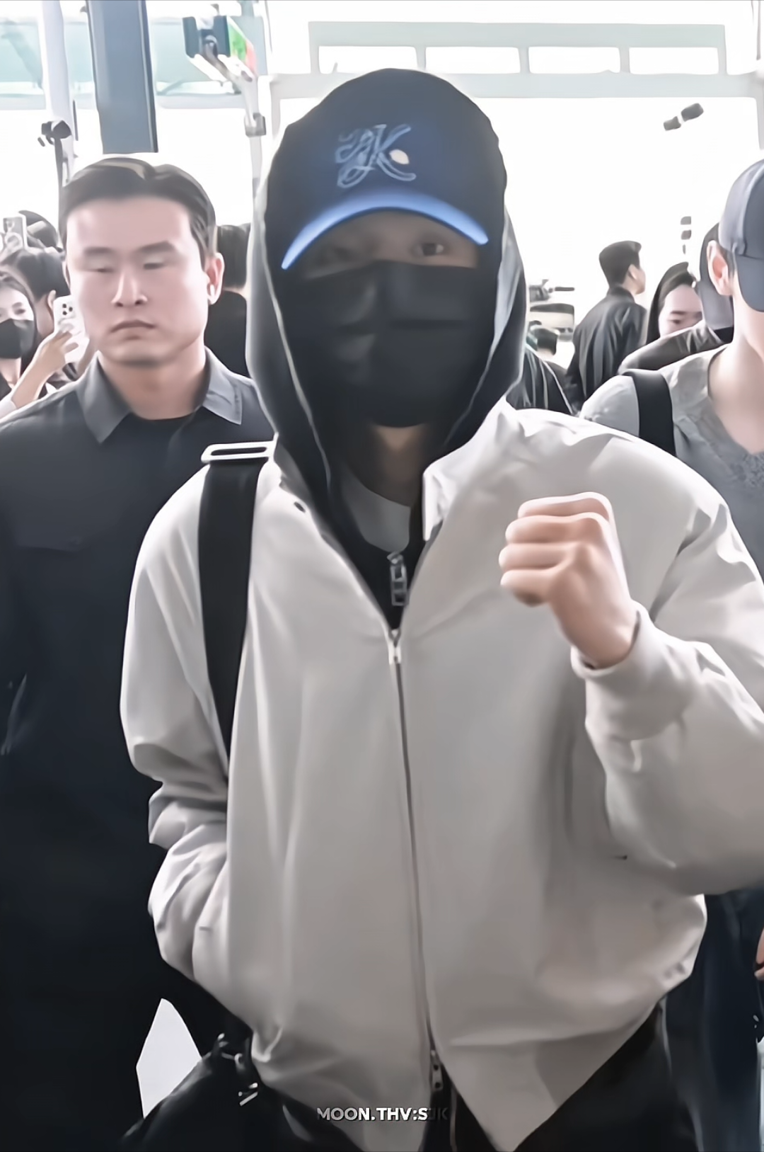 @๐ฆ๐จ๐จ๐ง.๐ญ๐ก๐ฏ:๐ฌ๐ฃ๐ค