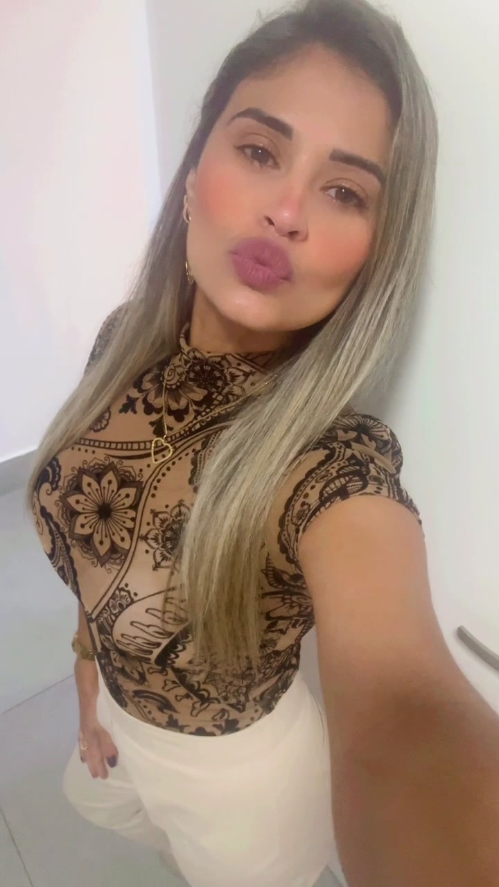@Mábila Caroline