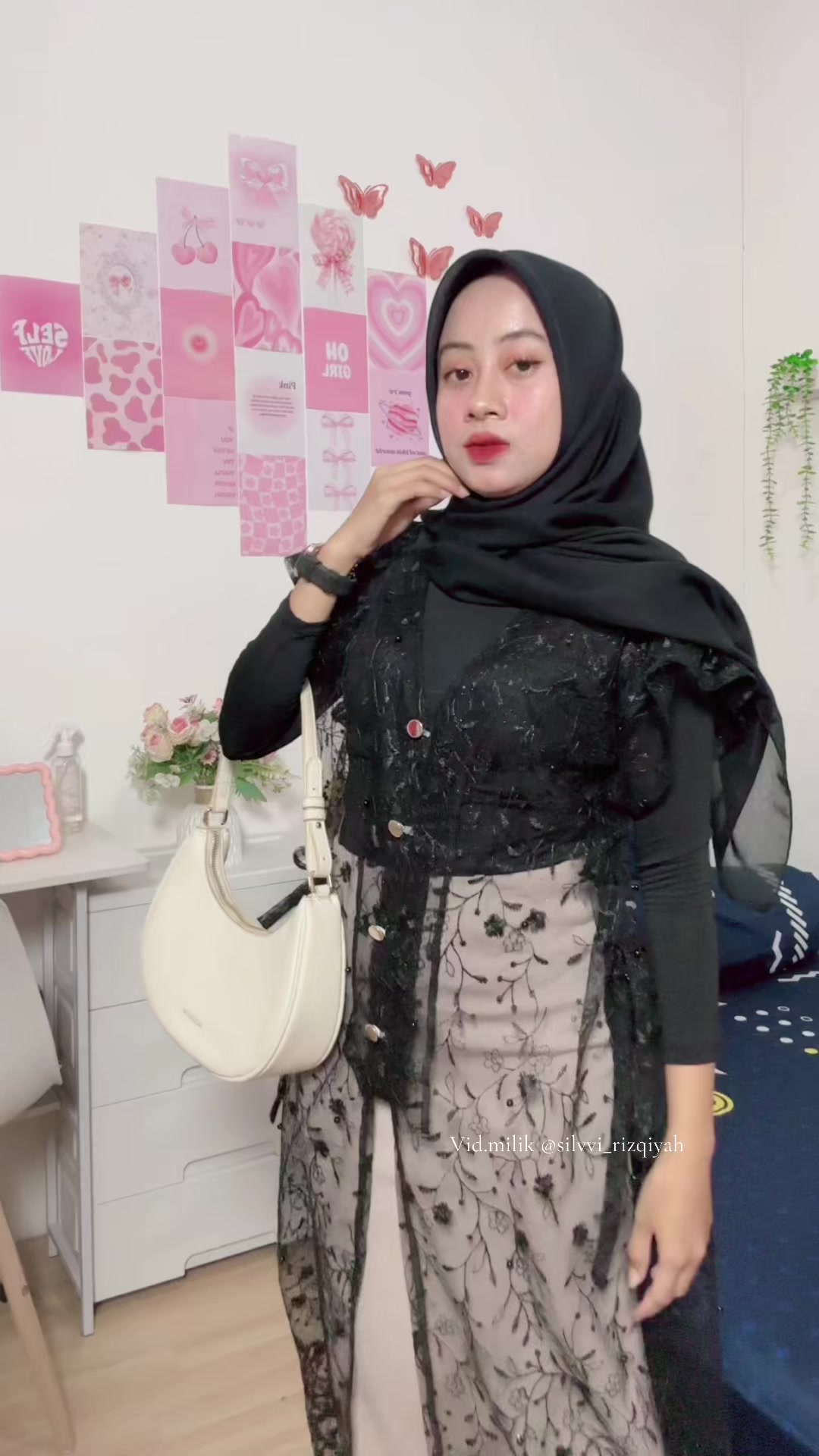 @silvvi_rizqiyah