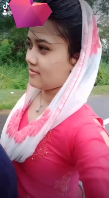 @queen143505