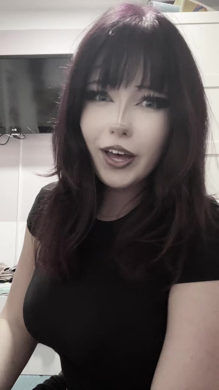 @Loulovescigarettes☭