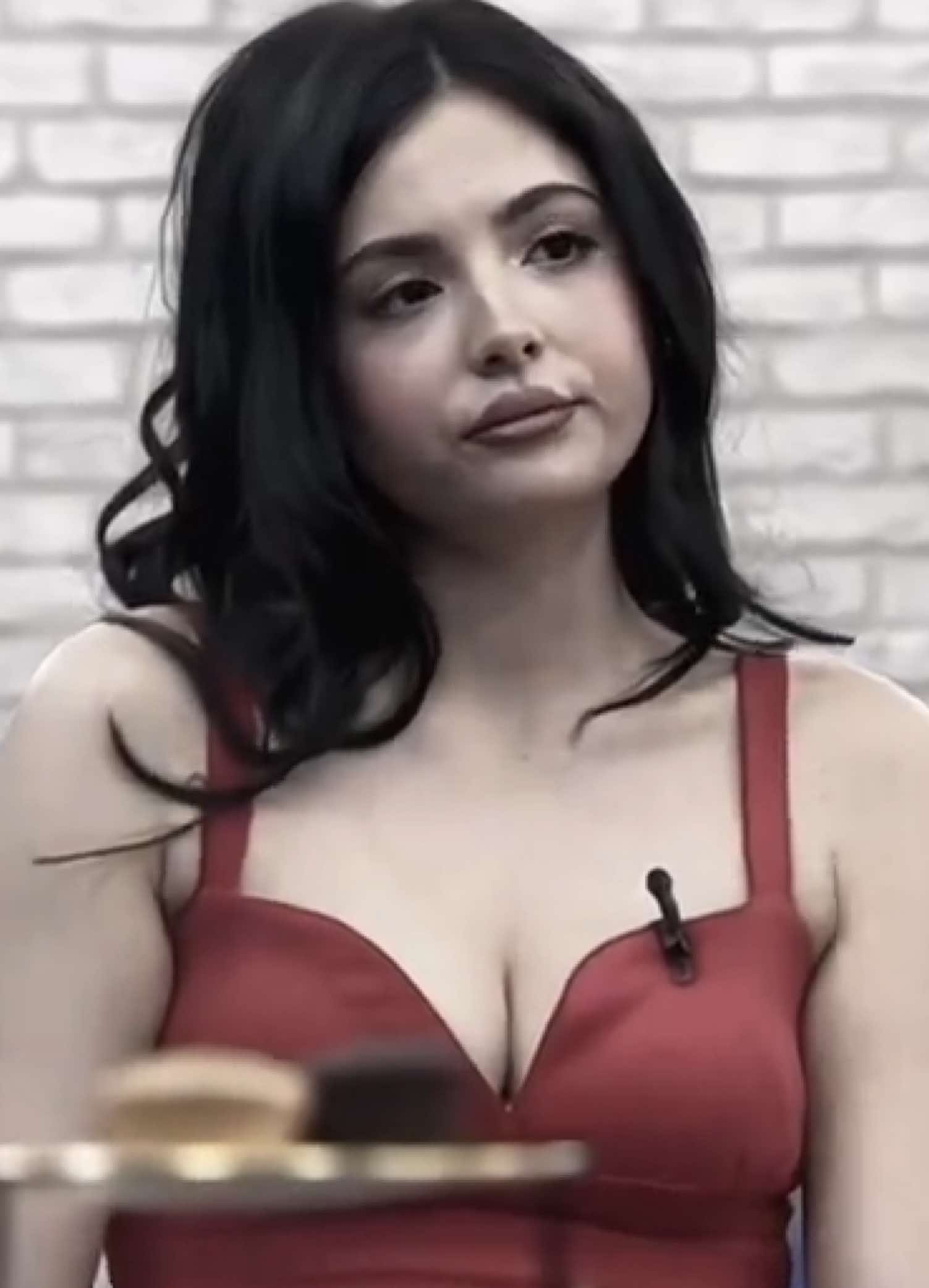 @𝐹 🇮🇶