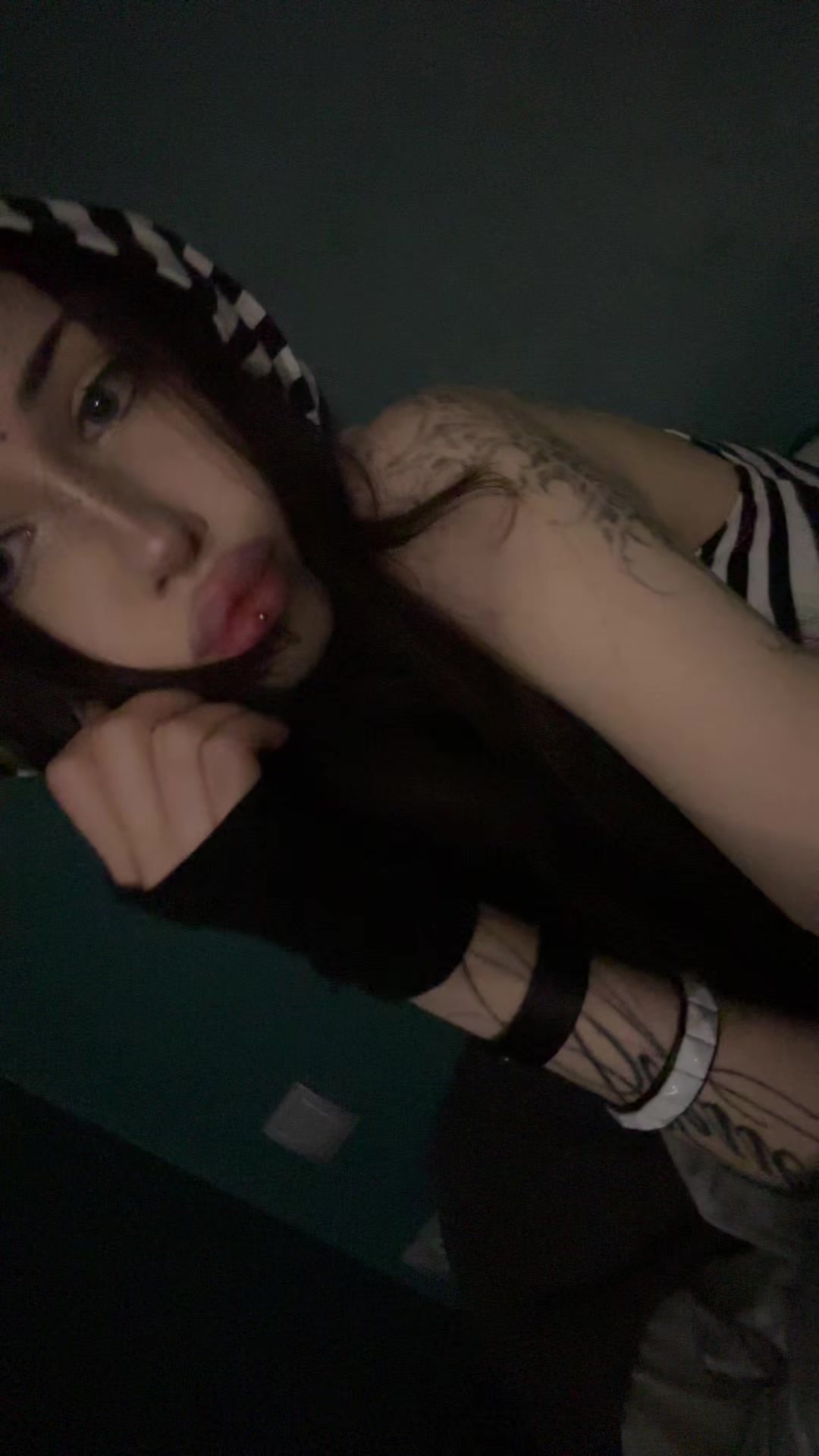 @h8telovr
