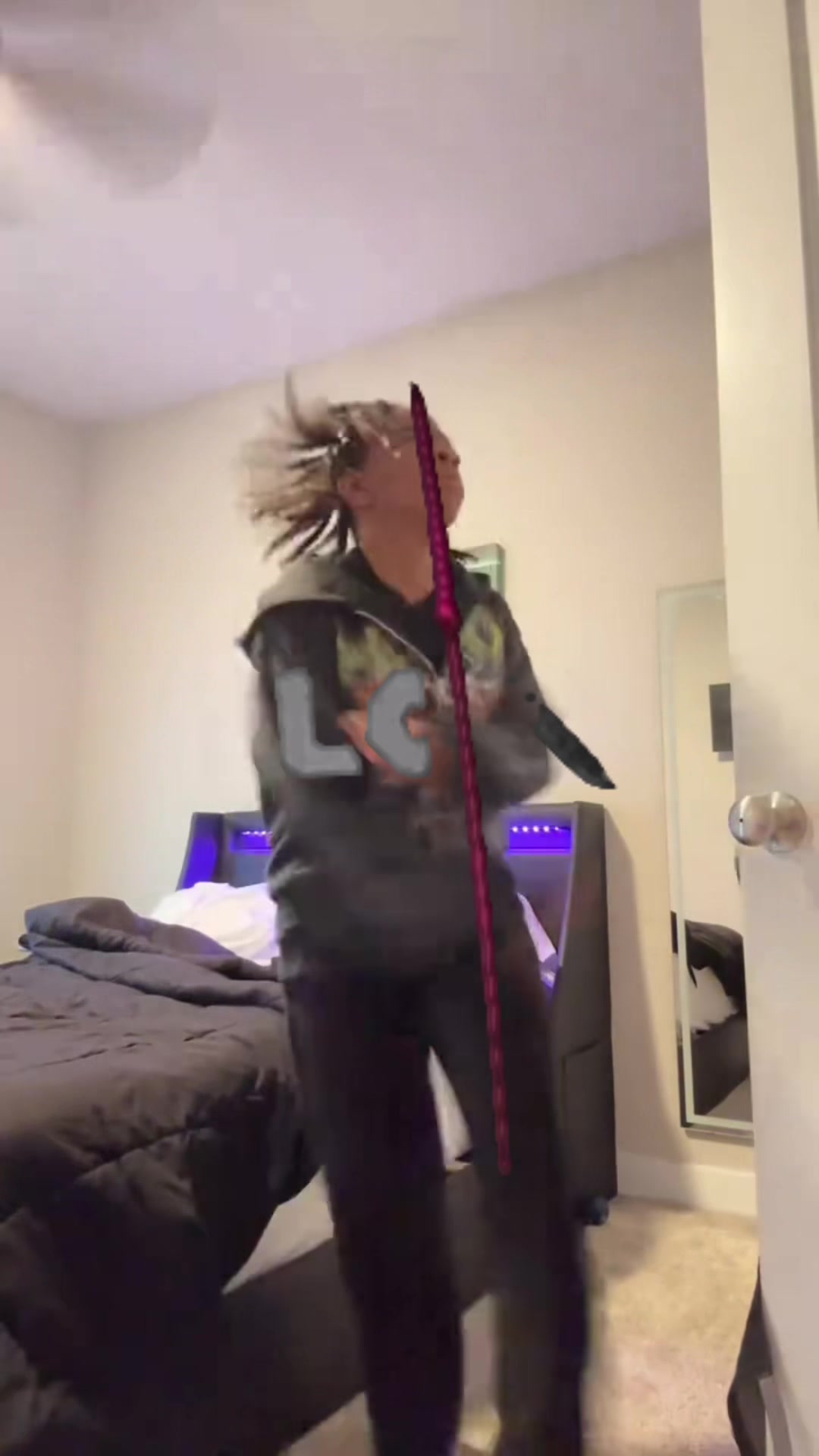 @￴￴