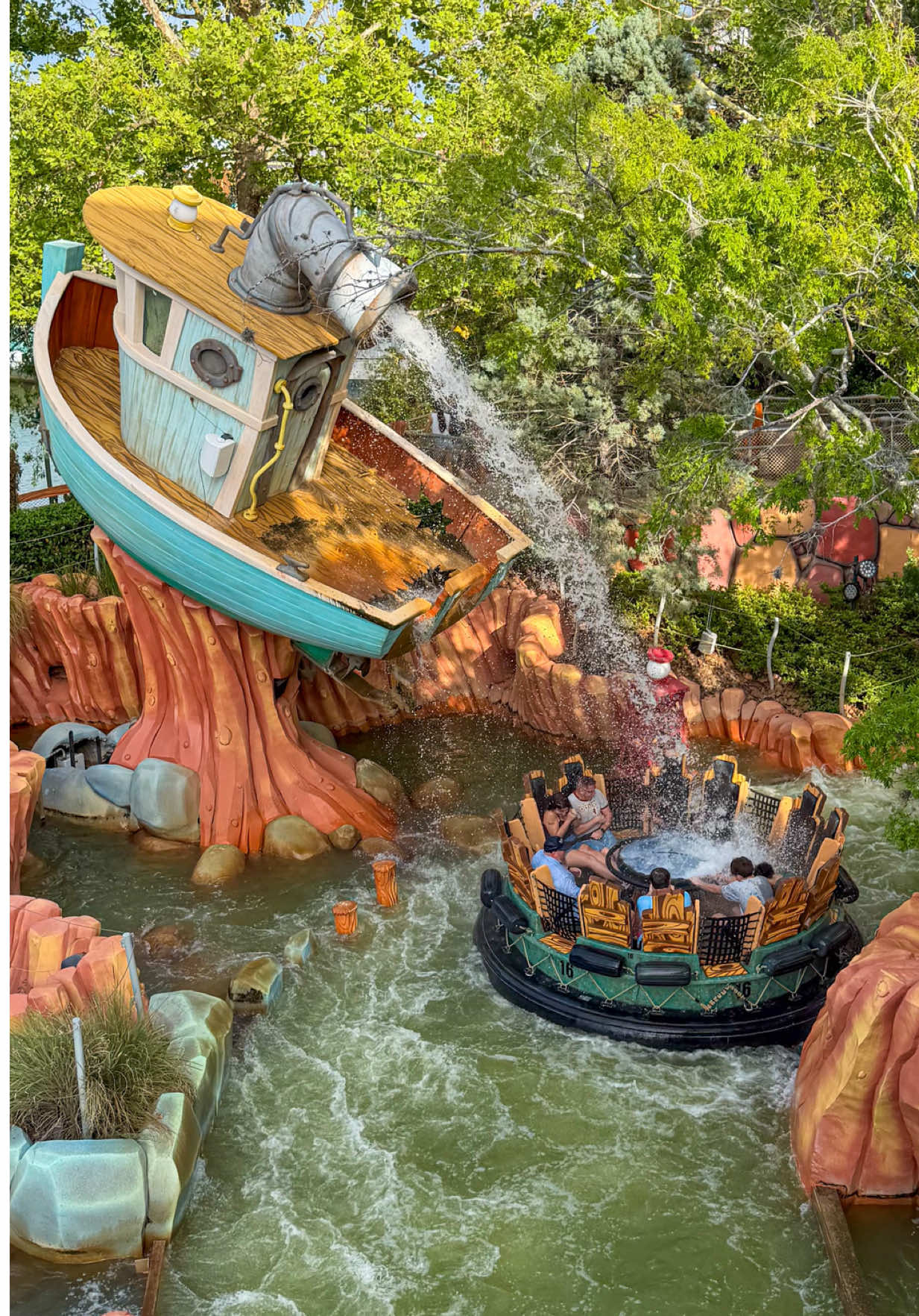 @Themepark Explorers