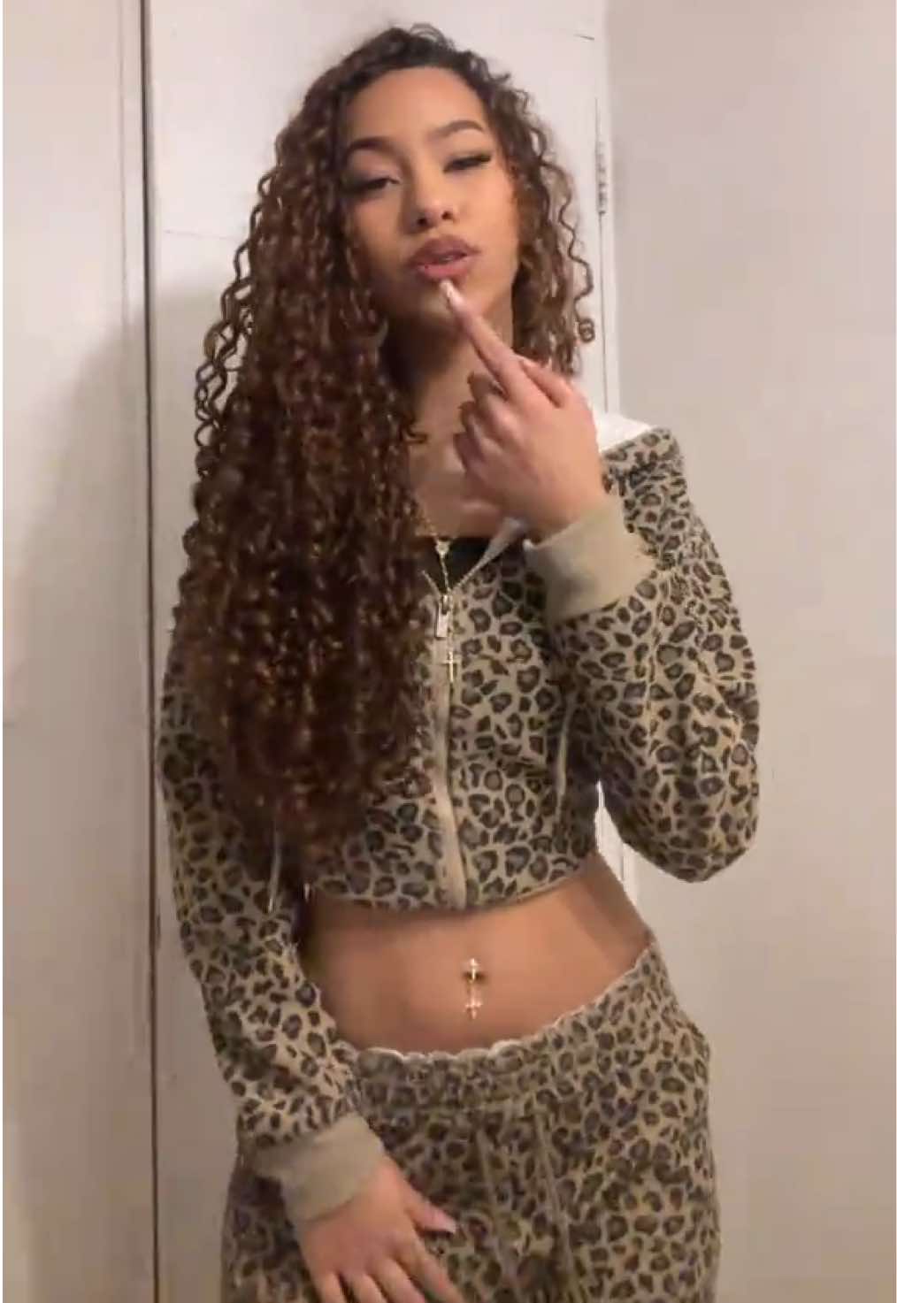 @whoiskeibelys