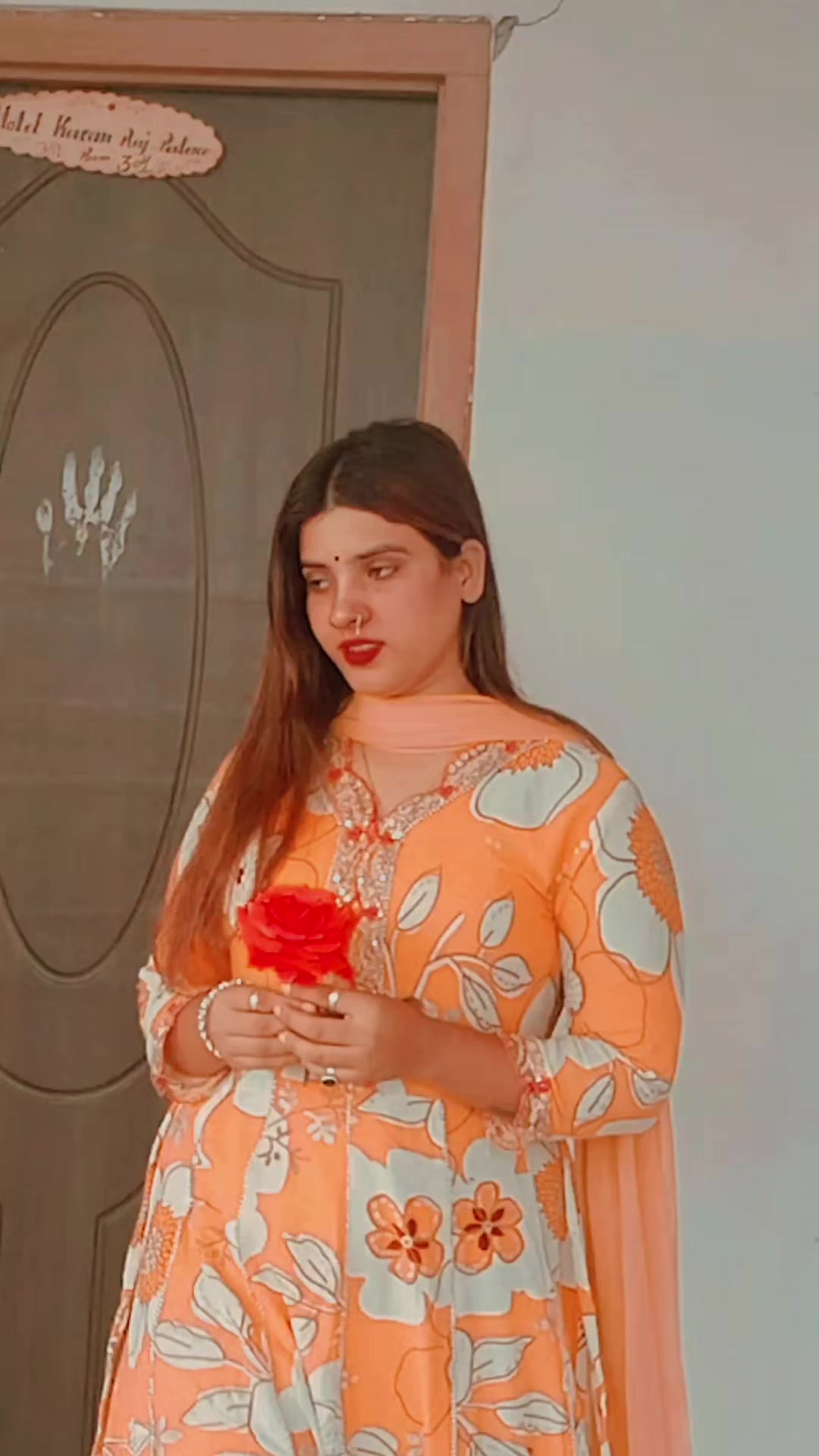 @Bhojpuri Queen 👑