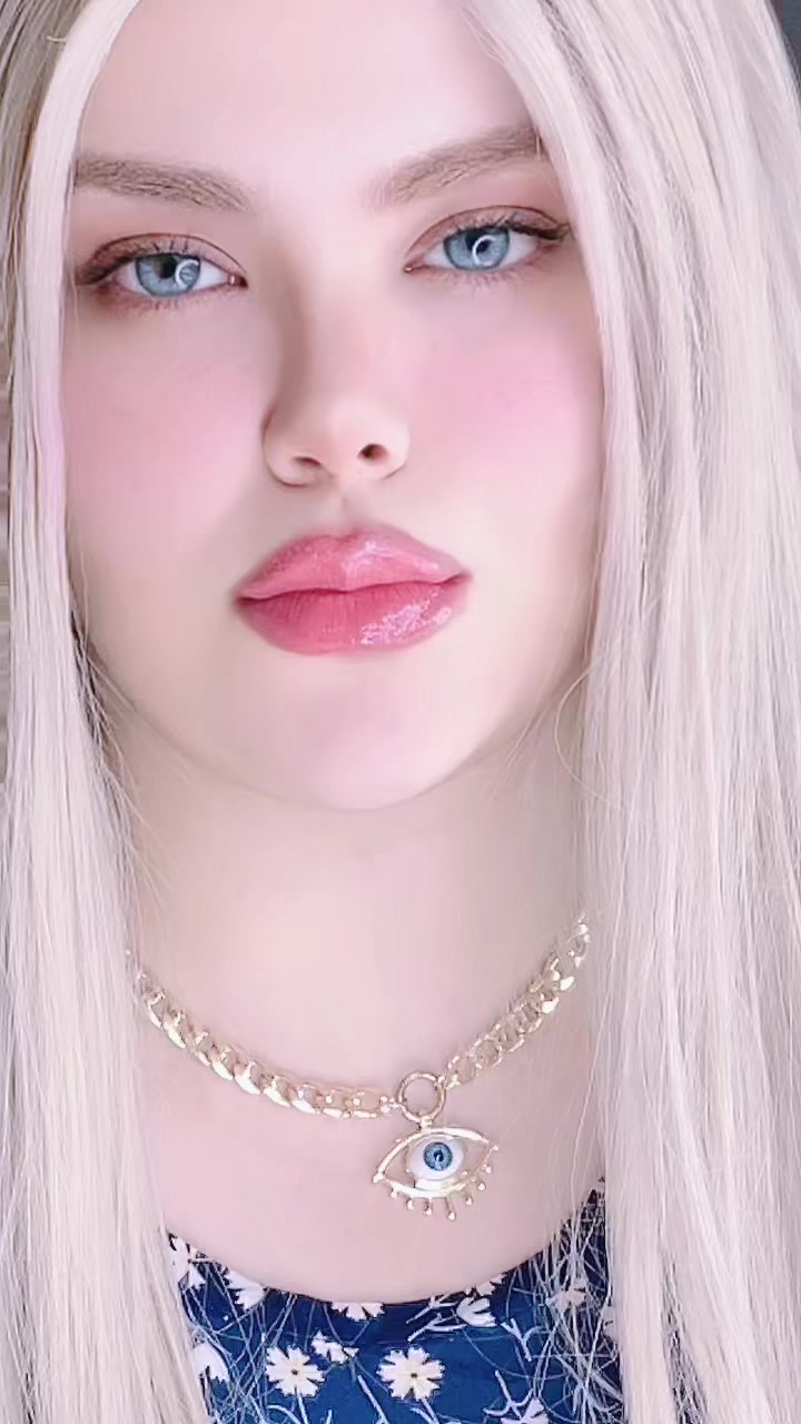 @👑🩷Diva la poup&eacute;e🩷👑