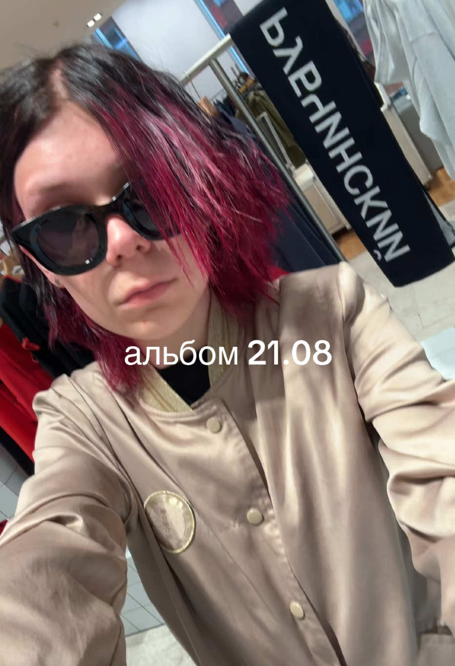@凸 ◣ _ ◢ 凸