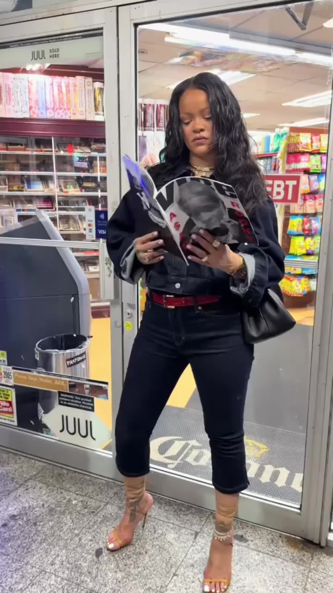 @★••★ 🆂🅰🅼🅼🅿🅻🅴🅰🆂🅴 ★••★
