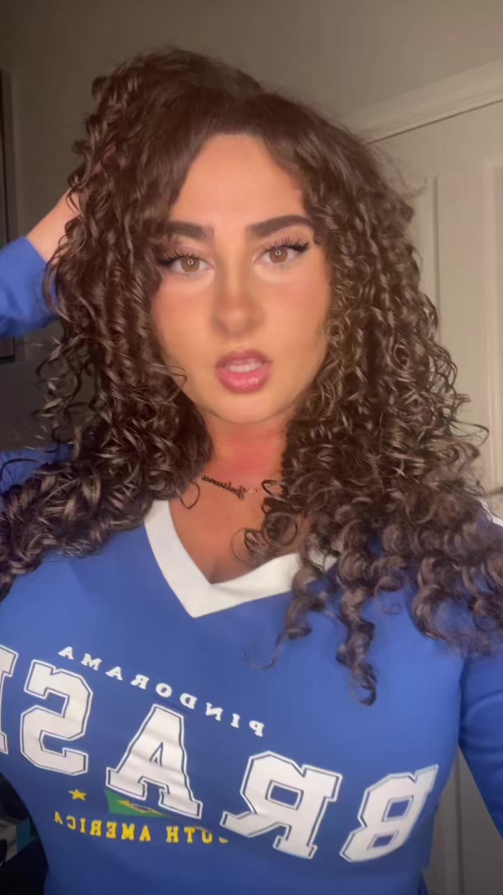 @Juliana Demirel