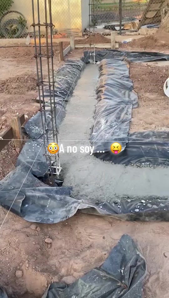 @Marielos
