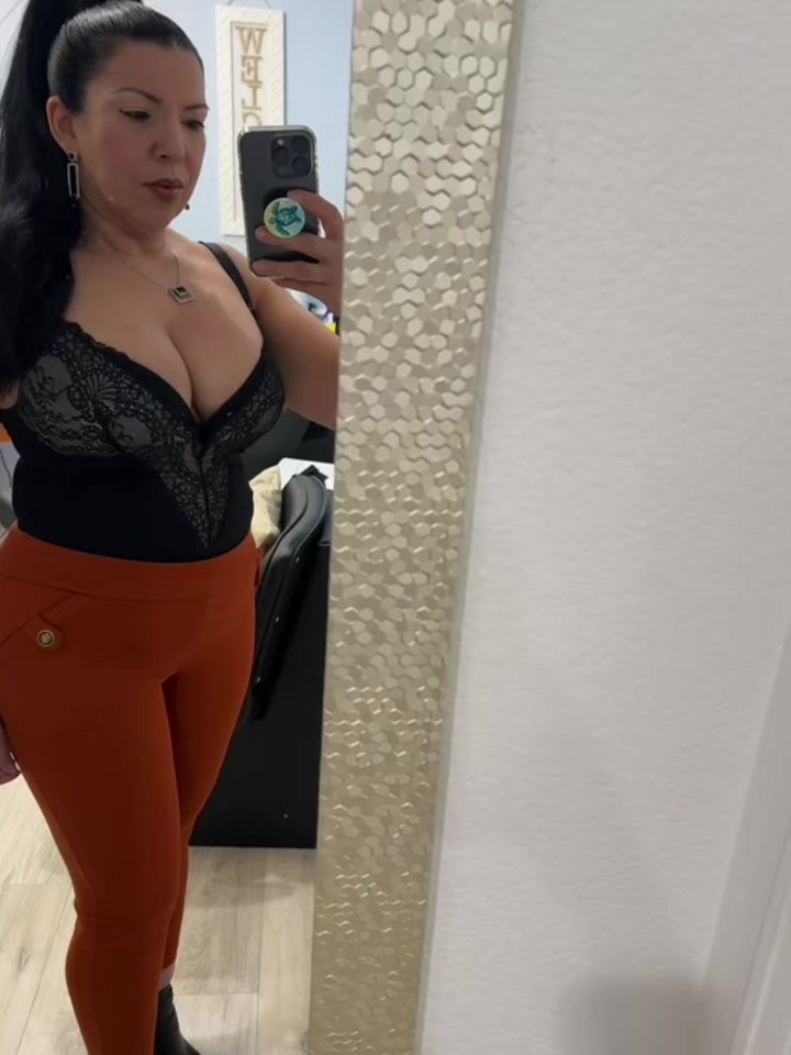@Blondie