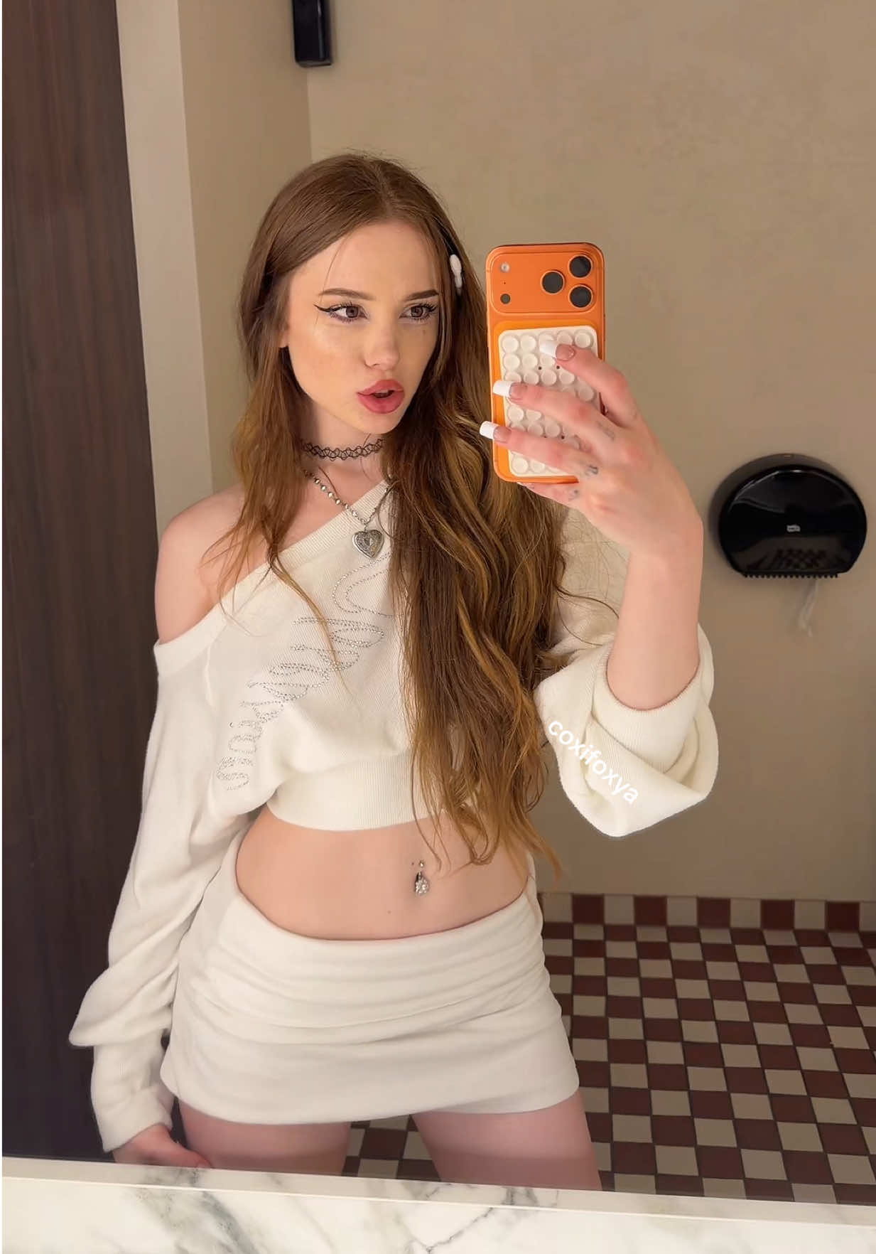 @coxifoxya