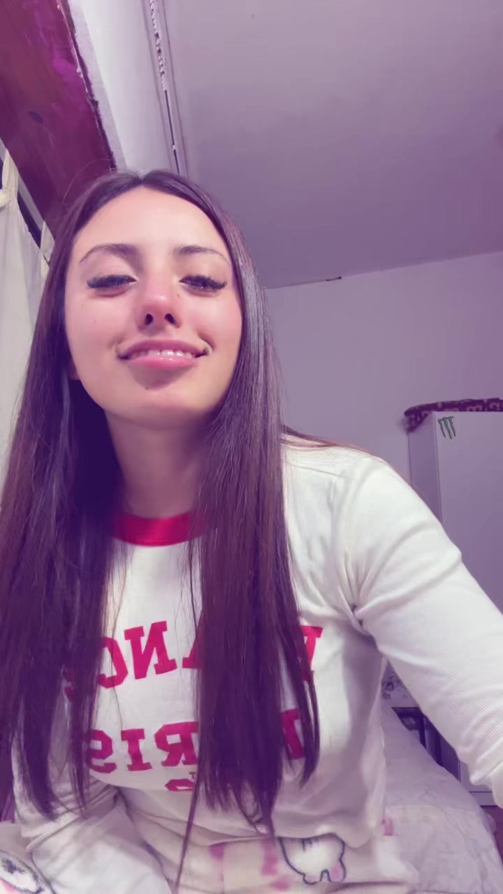@ℋ𝑜𝓁𝒶 𝓈𝑜𝓎 𝓂𝒾𝓁𝒾⭐️