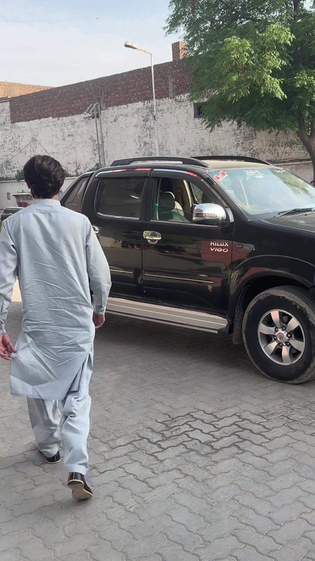 @ملک موٹرز (کینٹ لاہور )