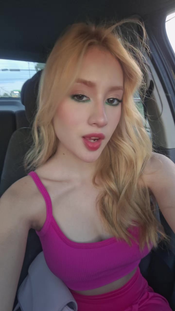 @Adriana Alanis