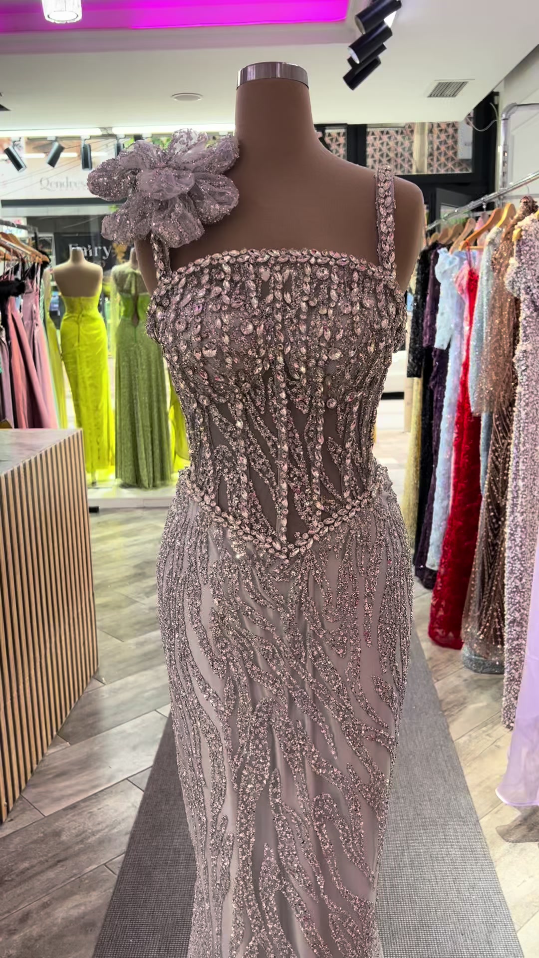 @Bora Fashion