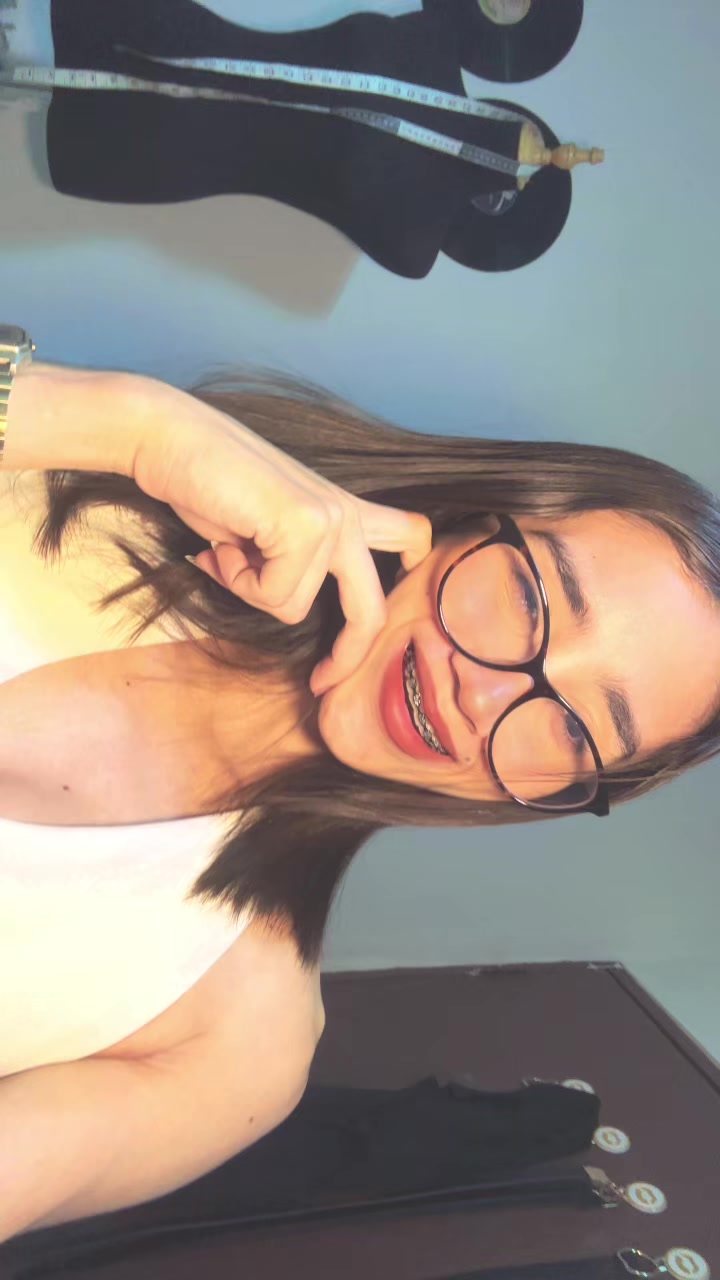 @N e s l y🌸