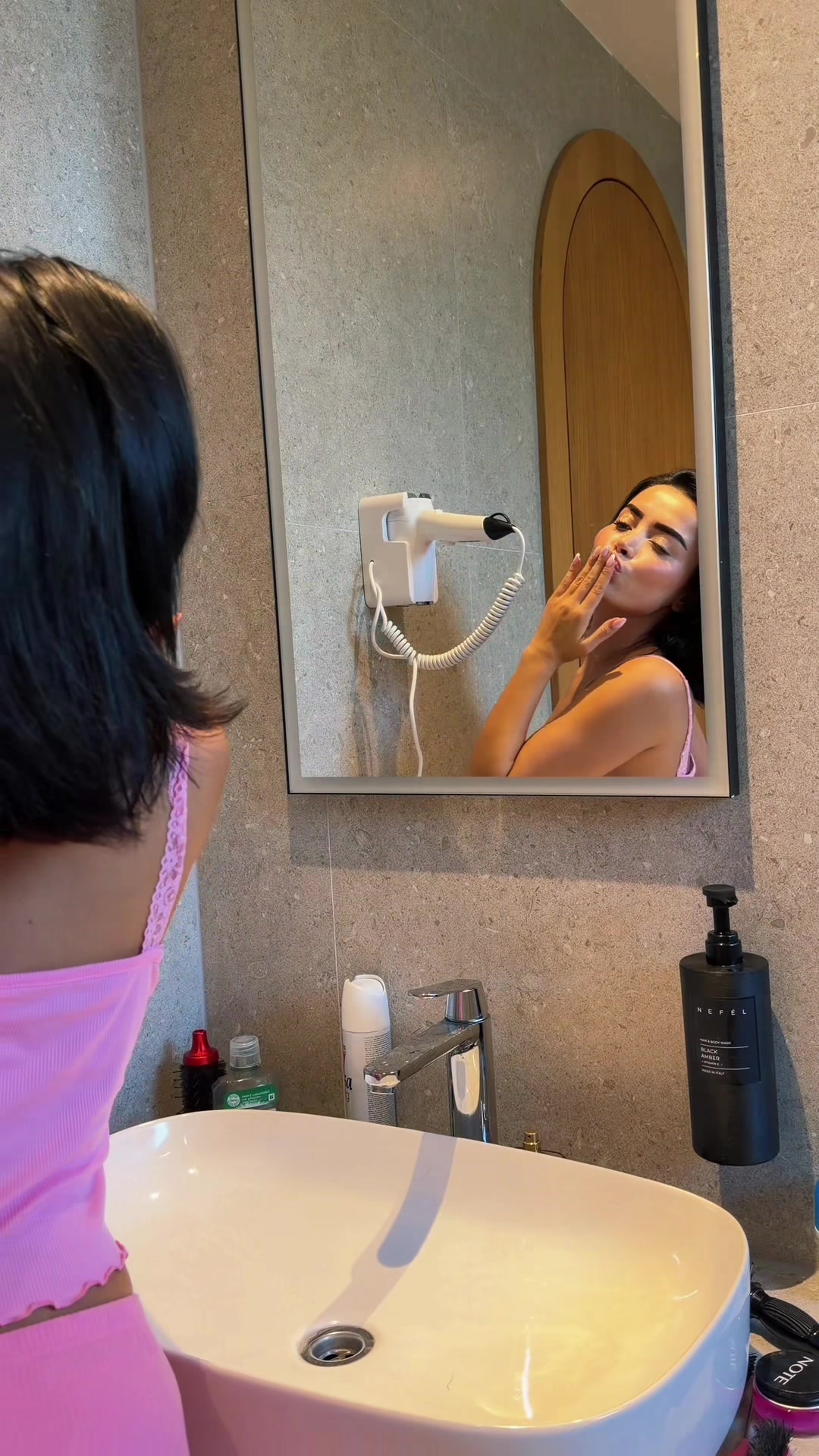 @ANISA VESELI 🎀