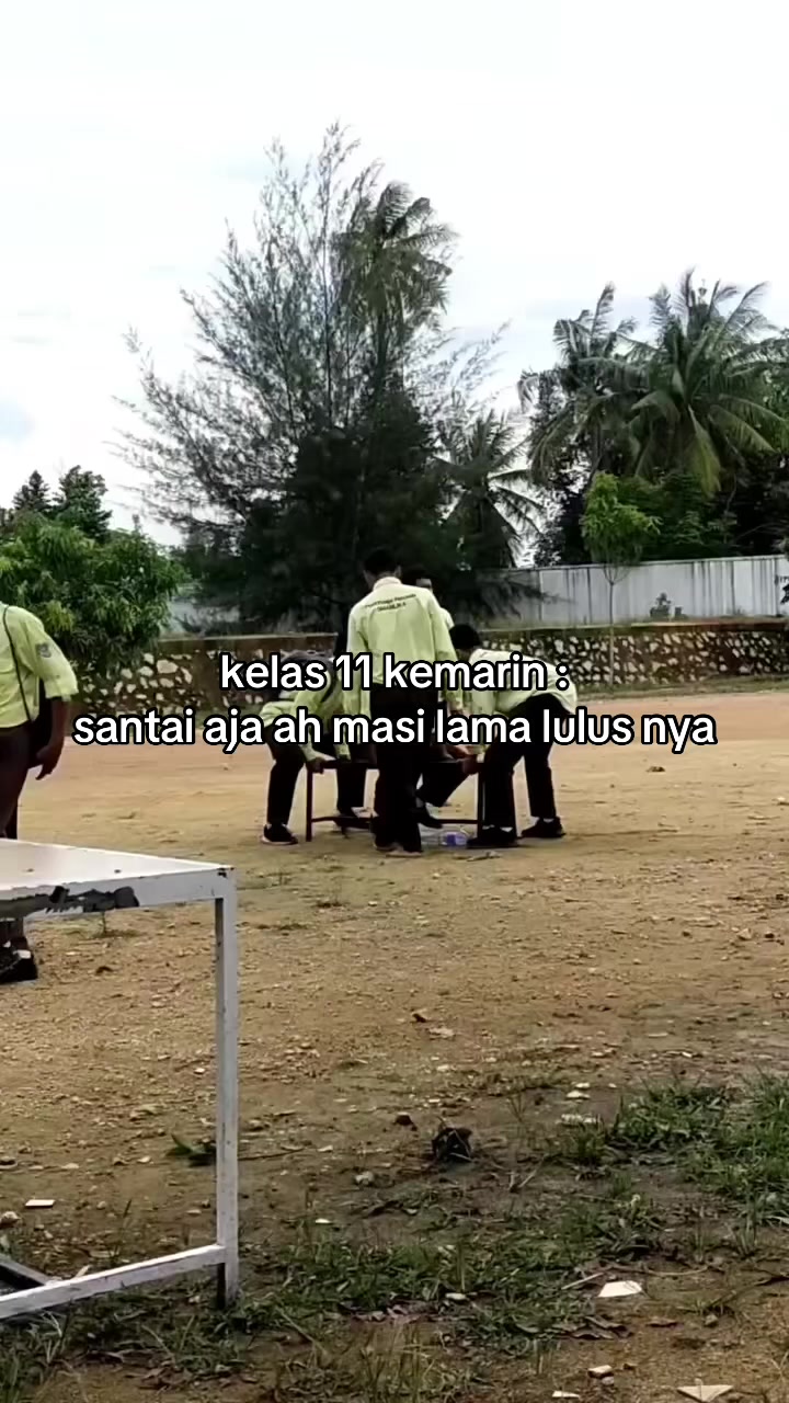 @XII-4 | SMANLIKA