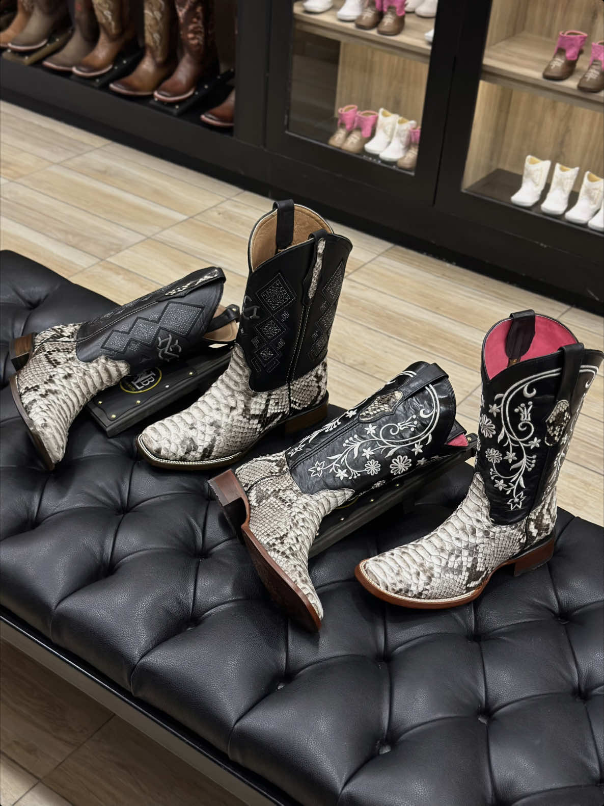 @Lara boots