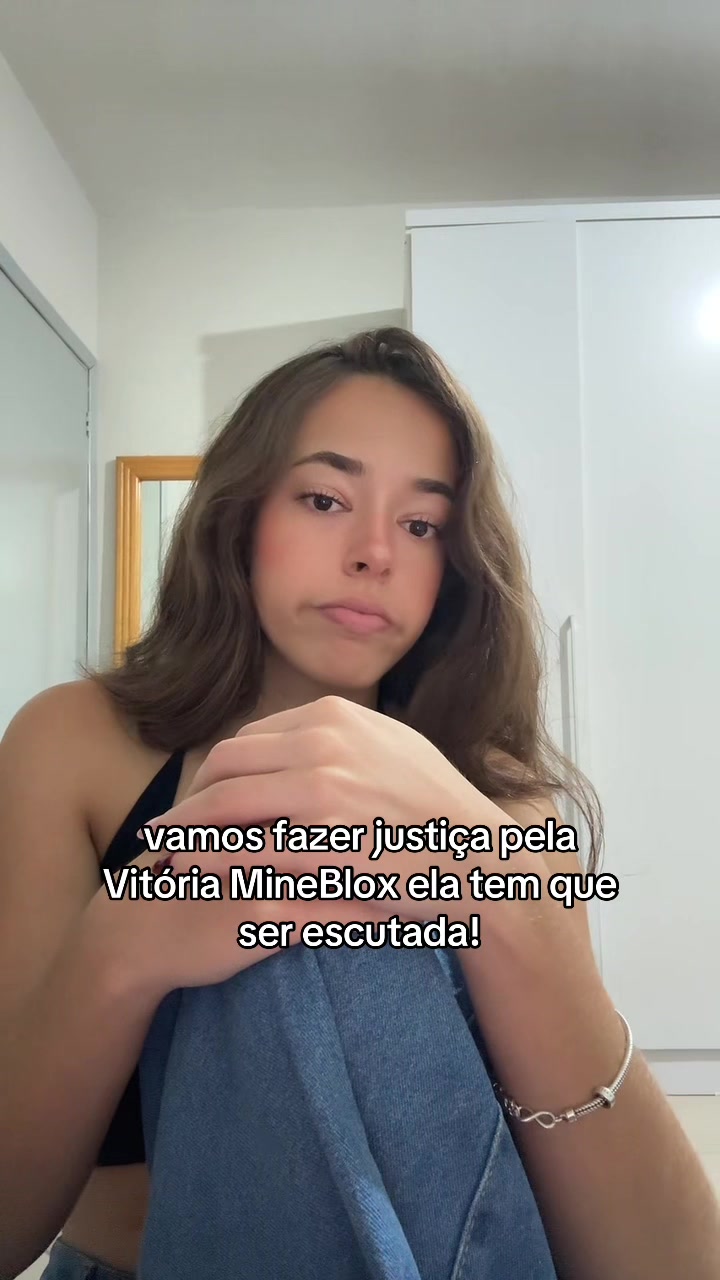 @Julia Andrade