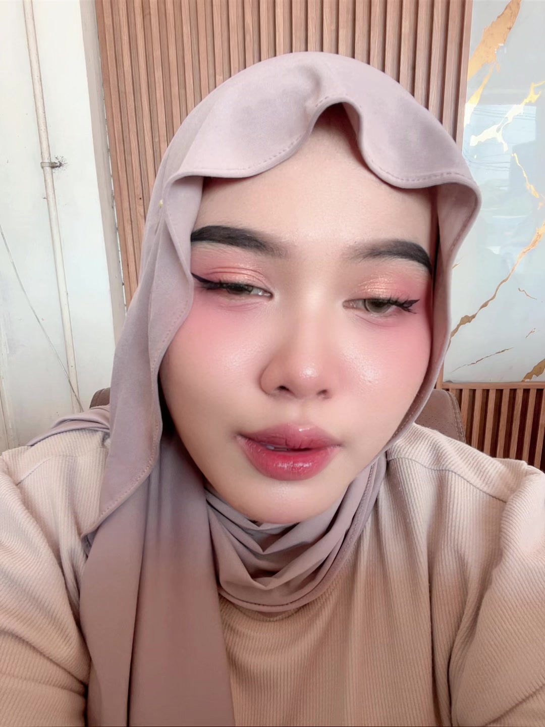 @namanya_dinda 💅