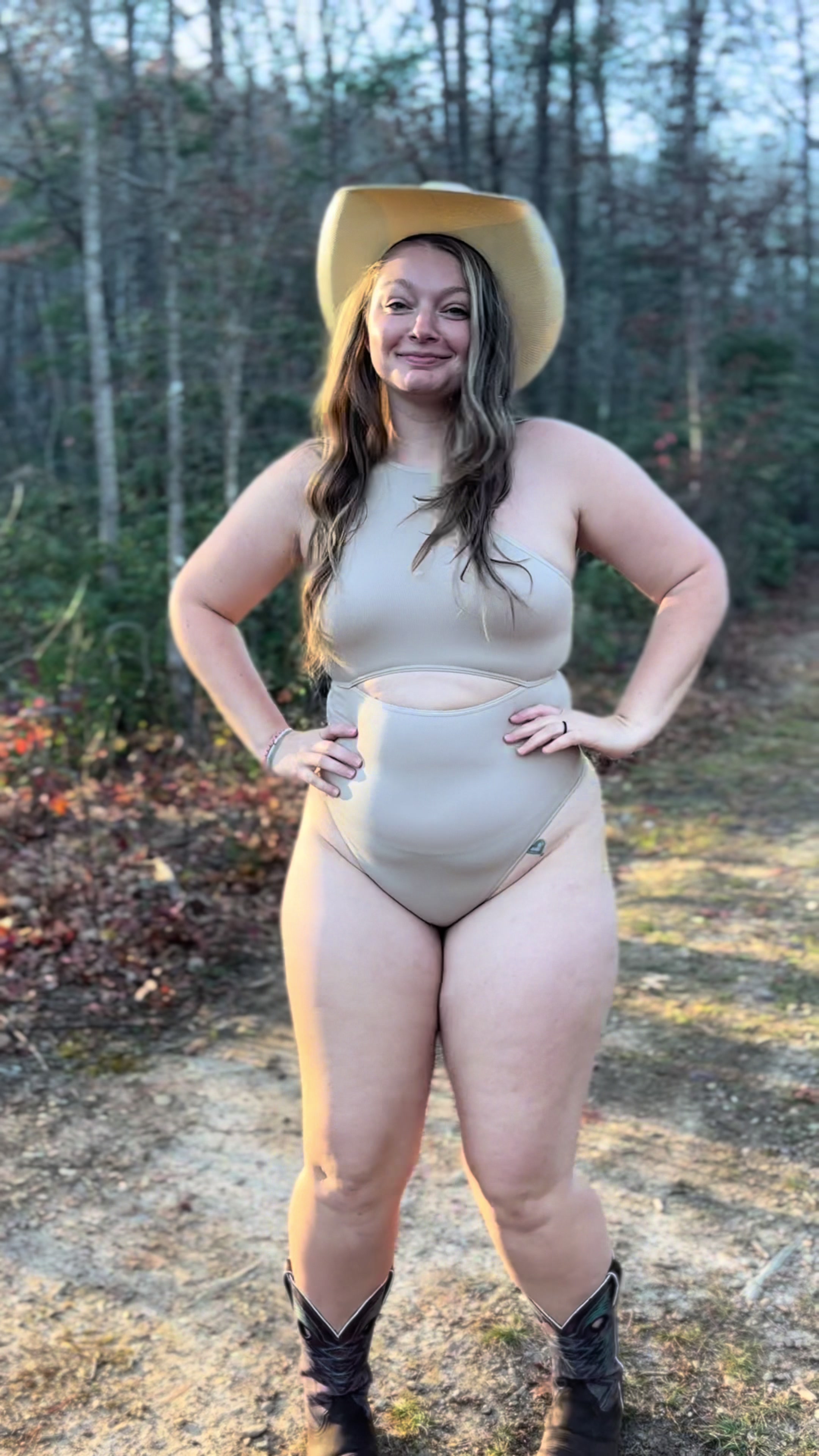 @Curves4daze