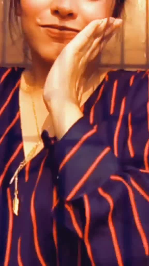 @_anu_