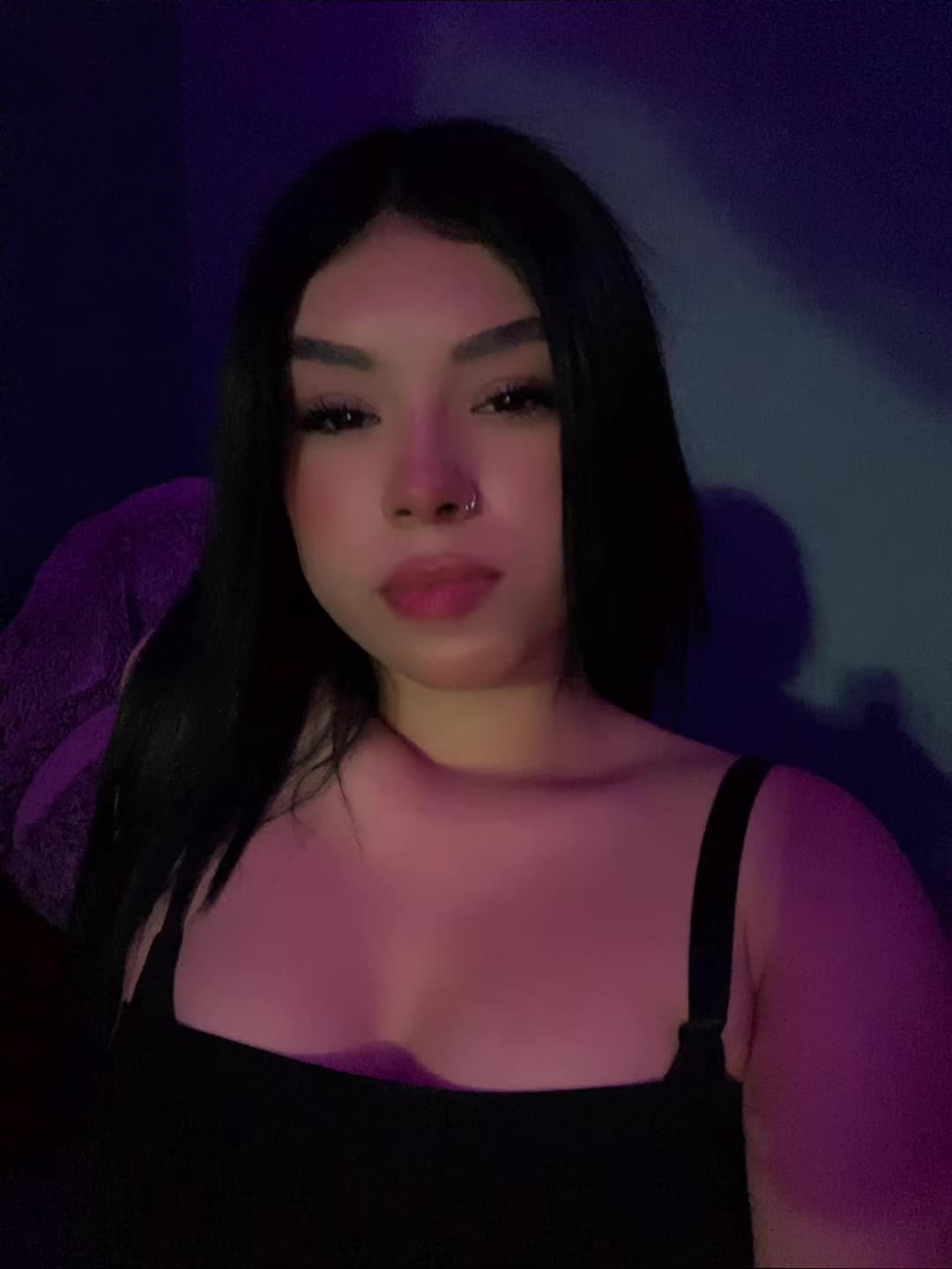@𝒱