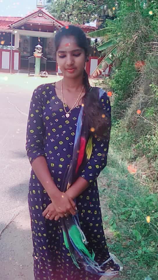 @kaviya shalini