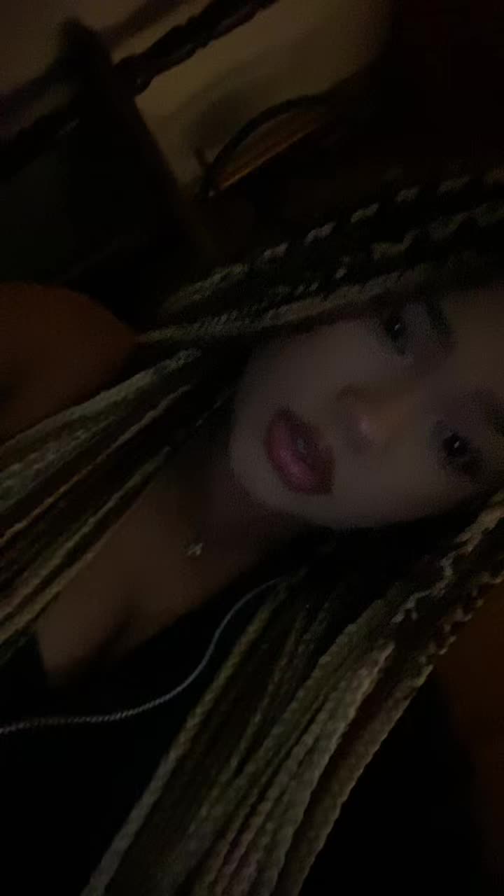 @Hii im Vye