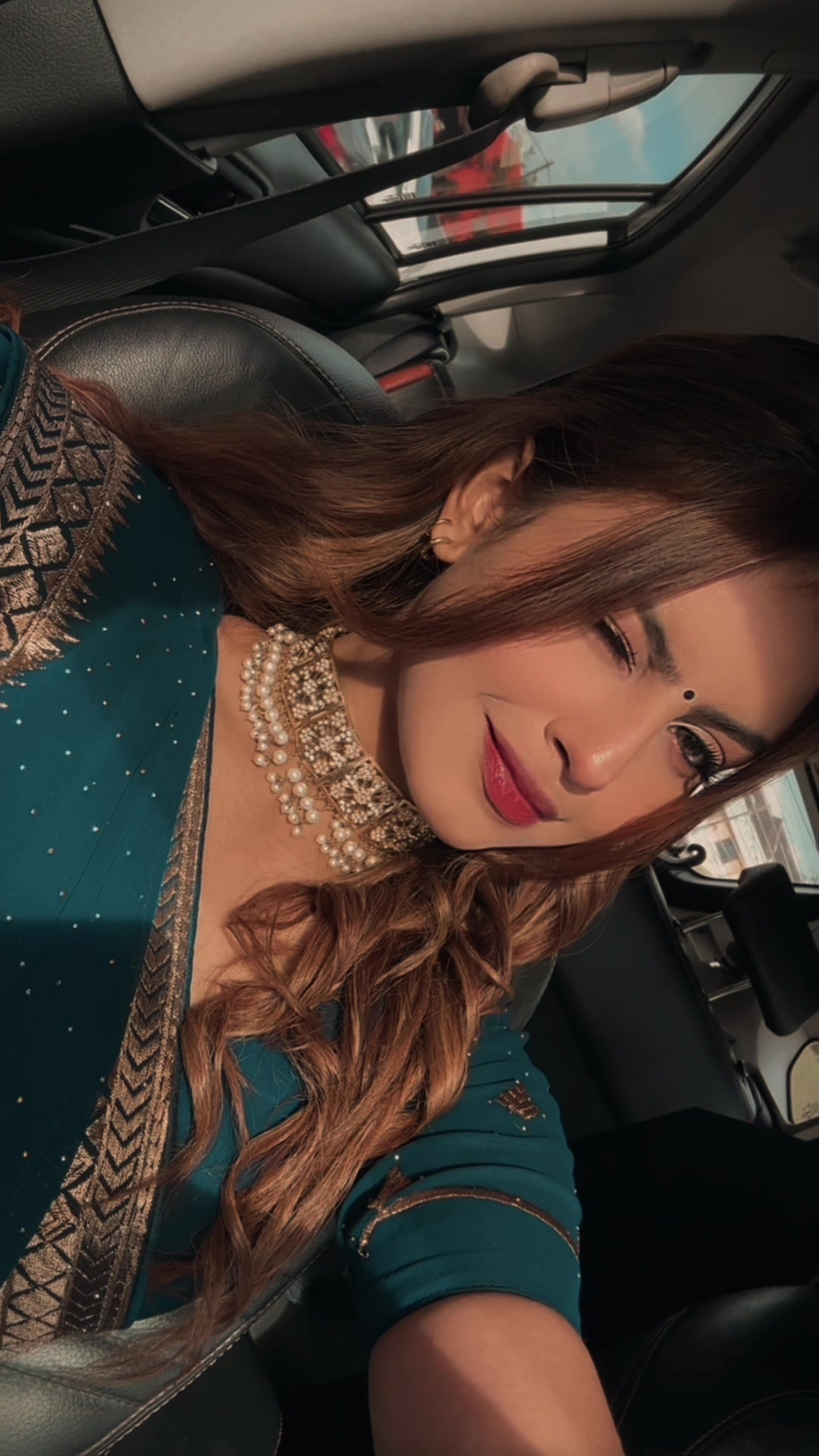 @Madhur🦋