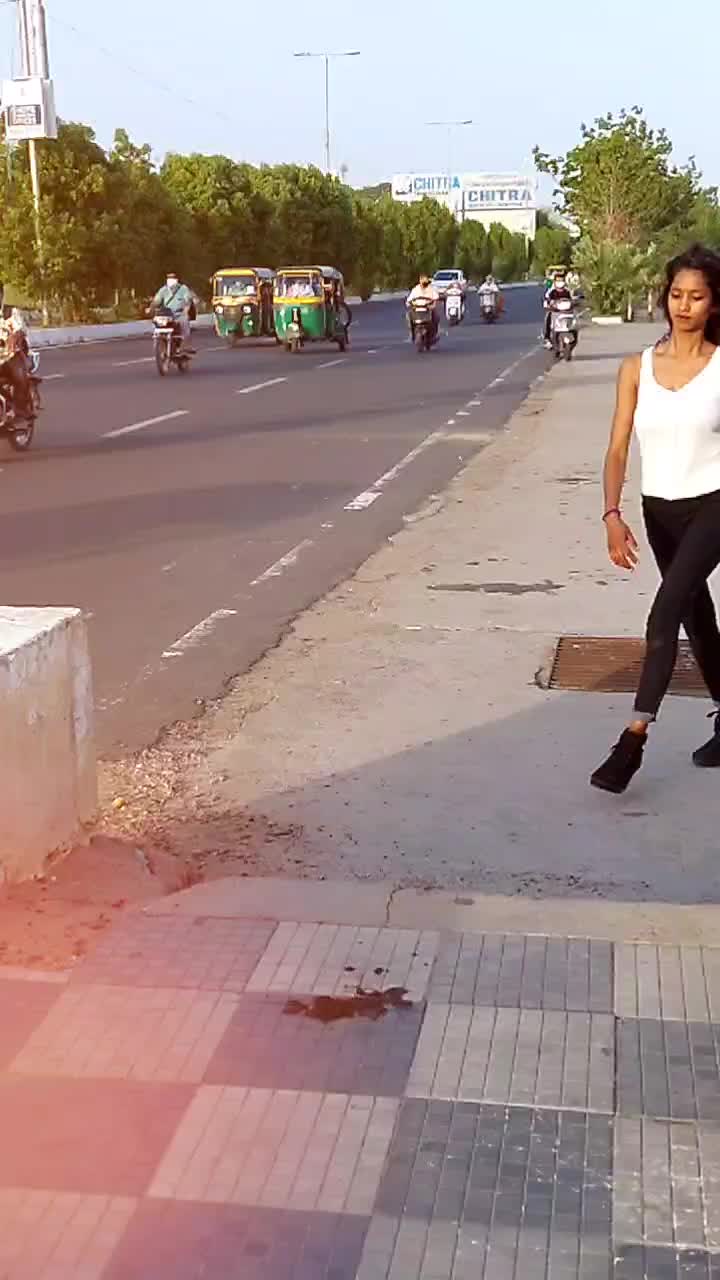 @😎Nayira Gupta🔥