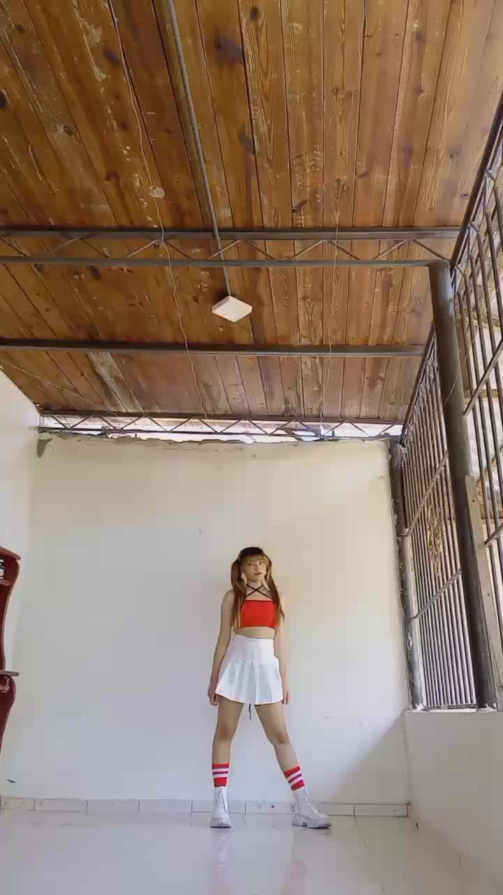 @Mme