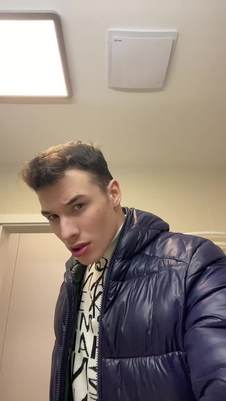 @Johnieoff