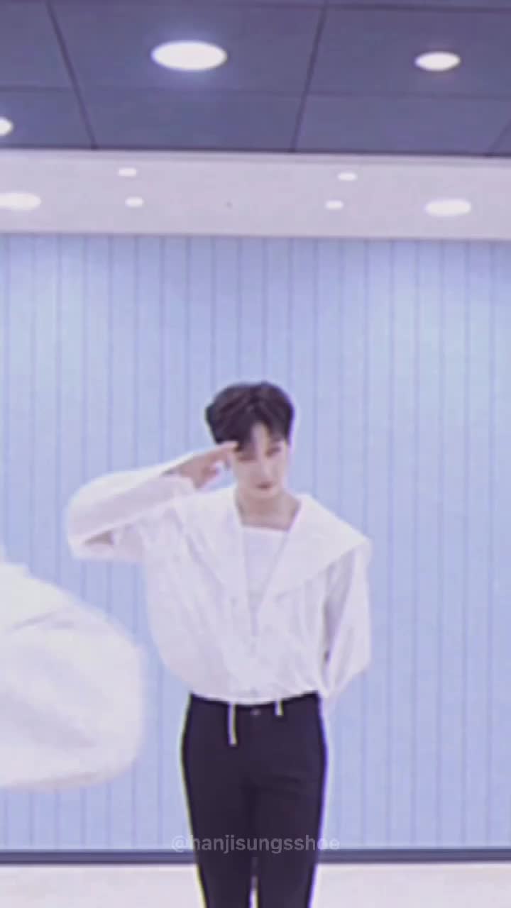 @han jisung's shoe
