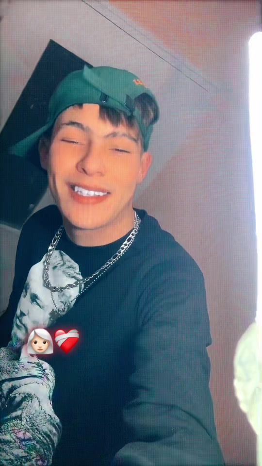 @🏴&zwj;☠️Ouss breuxelles
