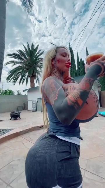 @xomarym