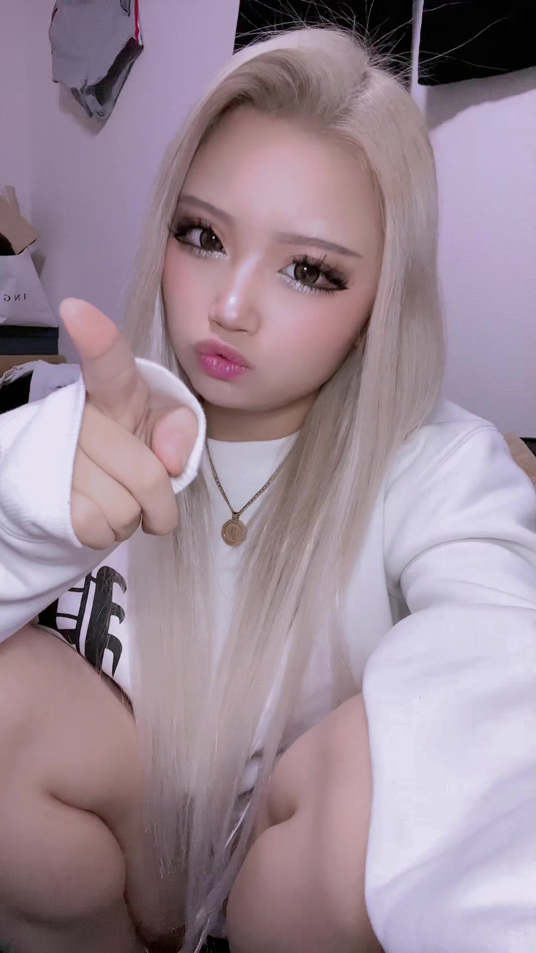 @Hii