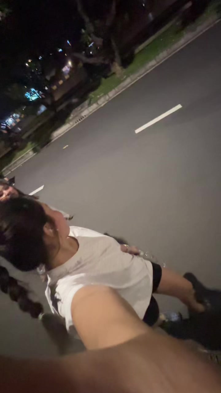 @Lily