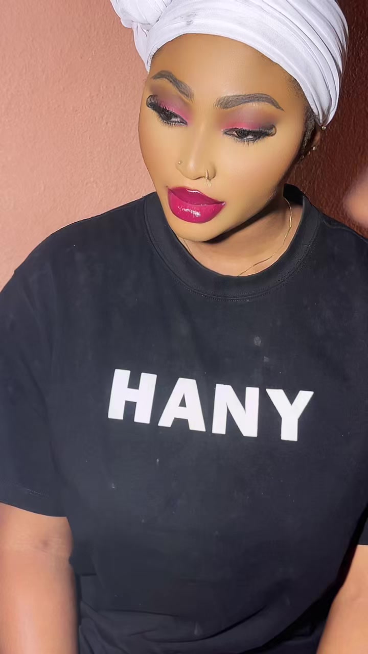 @CHRISTOU beautyplus 👩&zwj;🦰🖌️📸