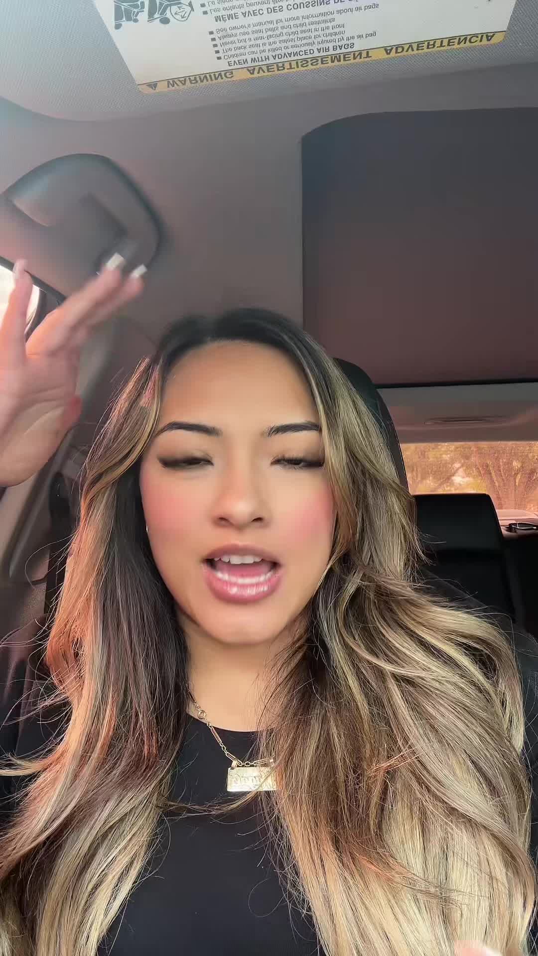 @Lali | Beauty & Fashion