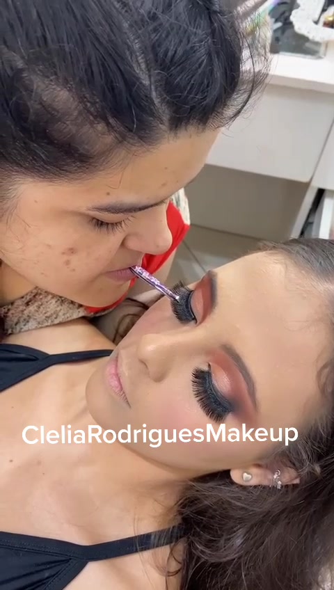 @Cleliarodriguesmakeupp