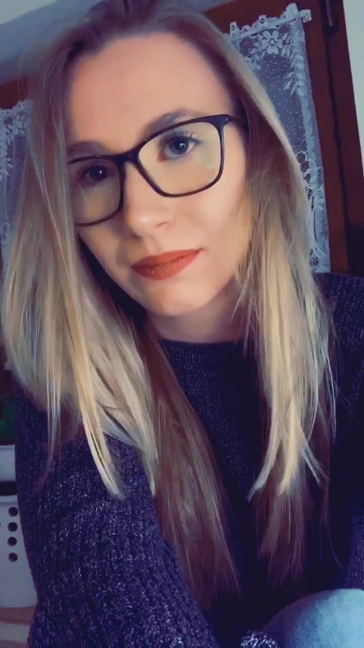 @Julia 💫