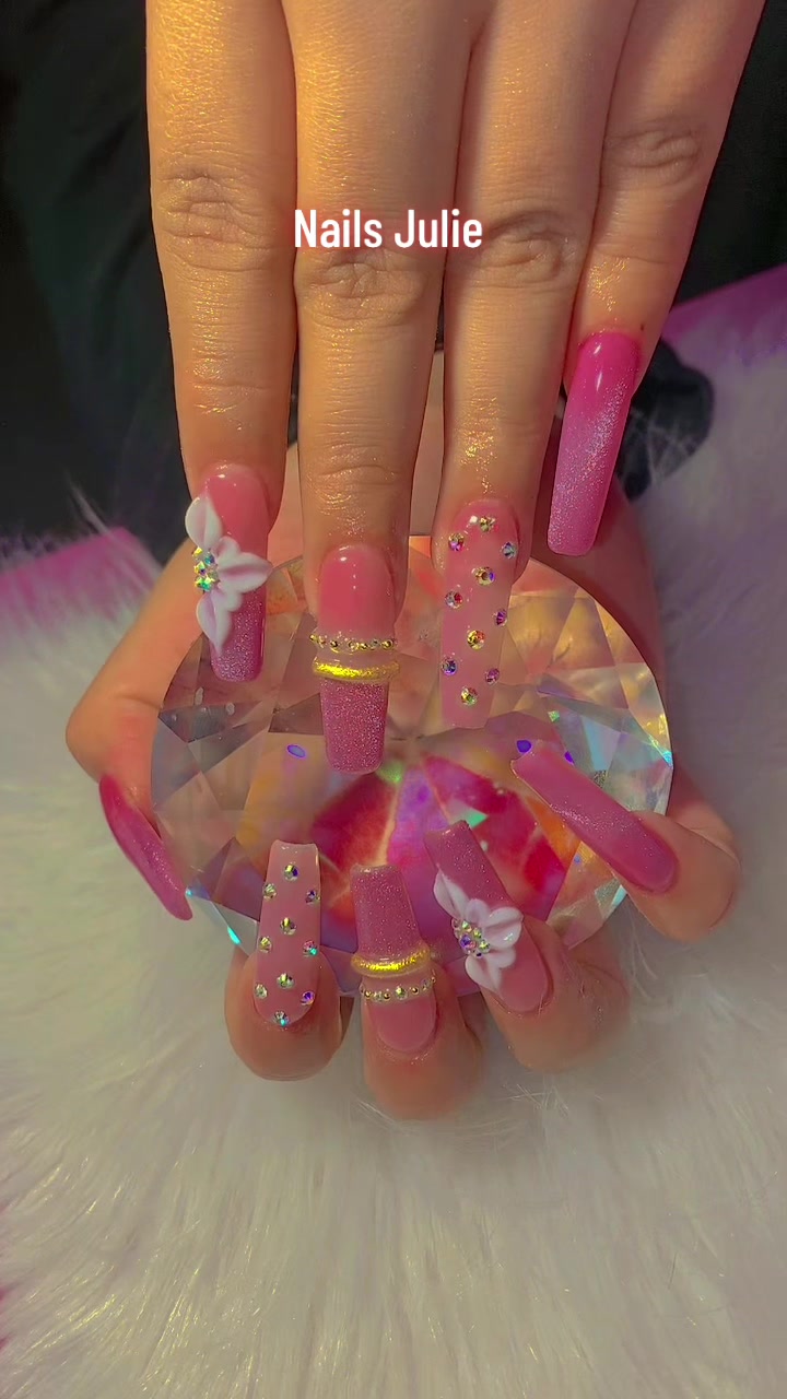 @NAILS JULIE