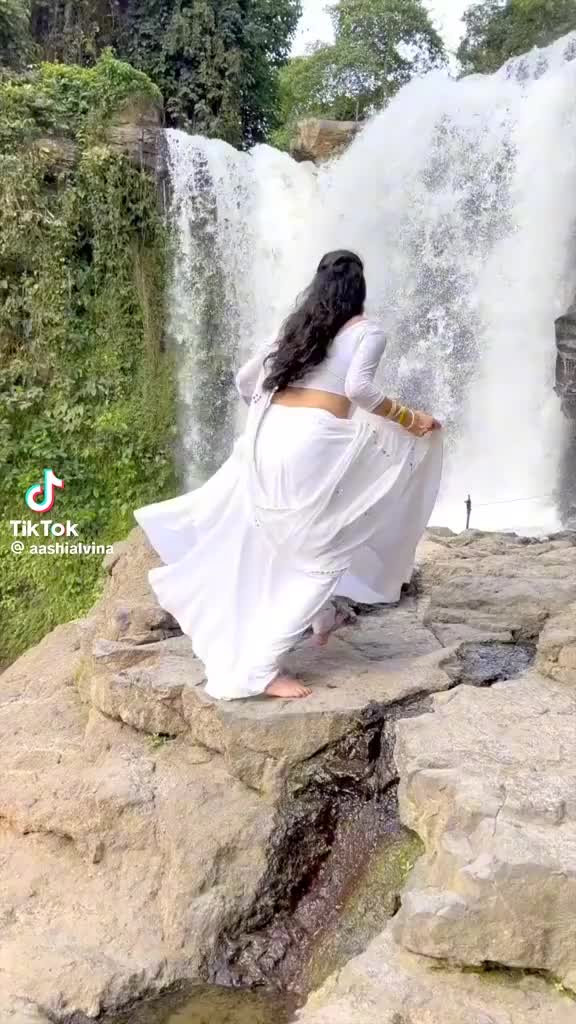 @@bina aggarwal